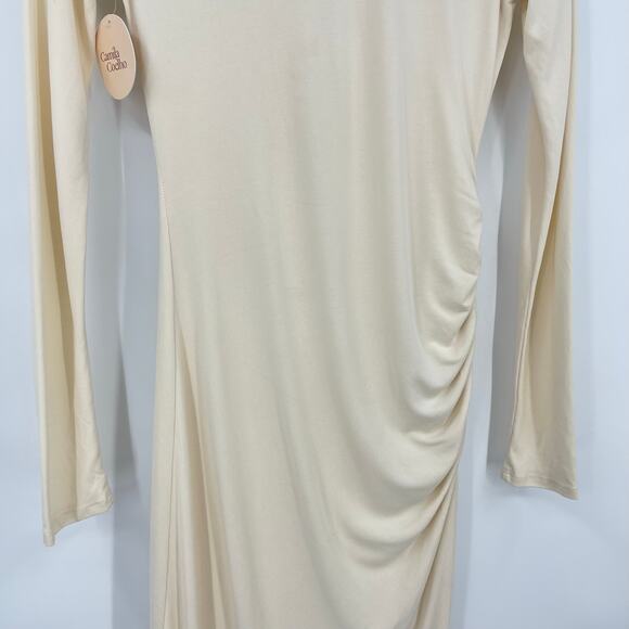 Elegant White Long Sleeve Dress - Picture 7 of 16